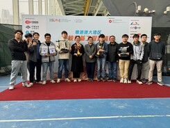 Dr. HH Cheung and the HKU Team members